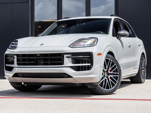 2025 Porsche Cayenne GTS
