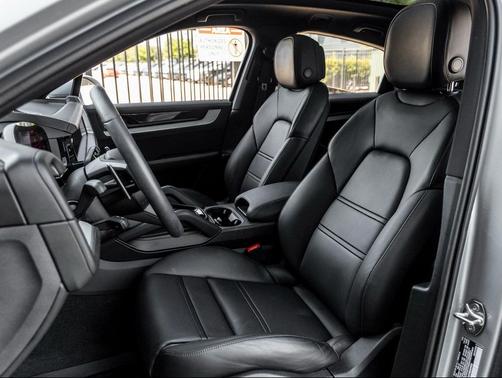 2024 Porsche Cayenne E-Hybrid