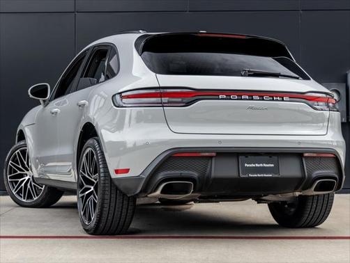 2025 Porsche Macan Base