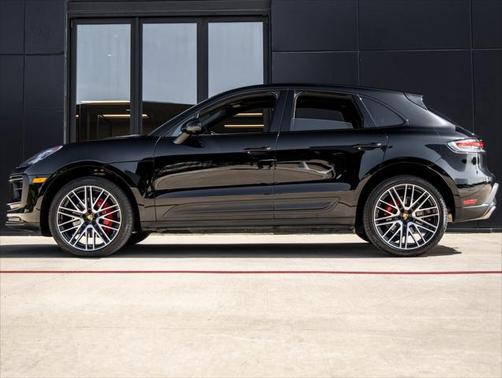 2022 Porsche Macan Base