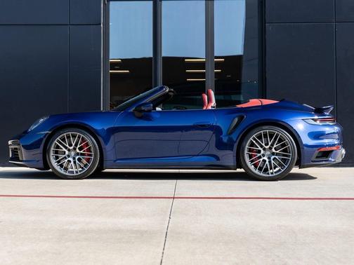 2025 Porsche 911 Turbo