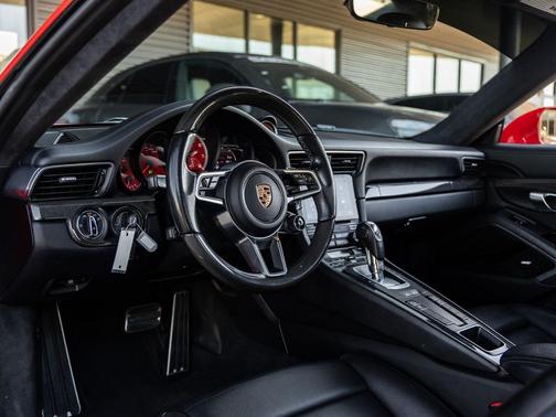 2018 Porsche 911 Turbo