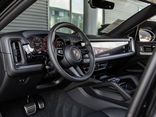 2025 Porsche Cayenne S