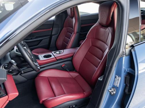 2024 Porsche Taycan 4S