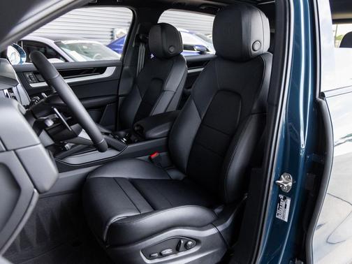 2025 Porsche Cayenne S