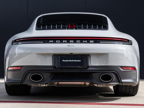 2025 Porsche 911 Carrera