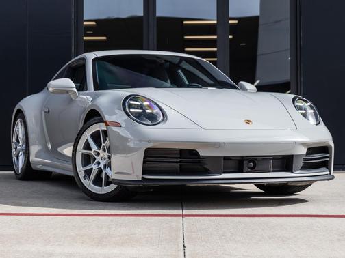 2025 Porsche 911 Carrera