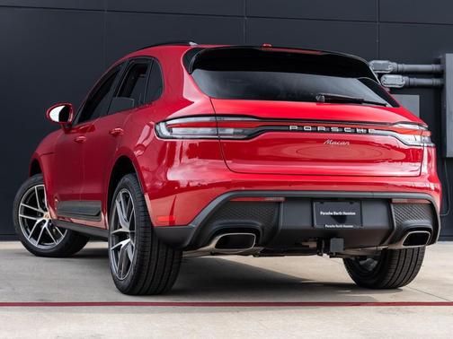 2025 Porsche Macan T