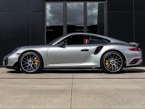 2019 Porsche 911 Turbo S