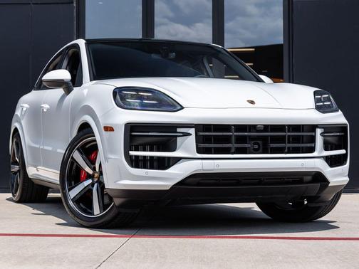 White 2025 Porsche Cayenne S