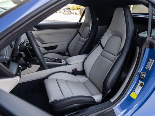 2026 Porsche 911 Carrera