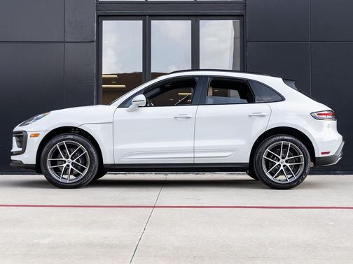 2025 Porsche Macan T