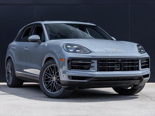 2024 Porsche Cayenne Base (Tiptronic)