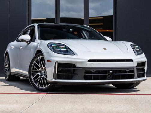 2025 Porsche Panamera Base