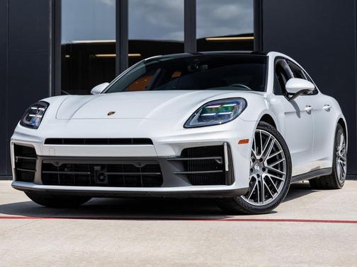 2025 Porsche Panamera Base