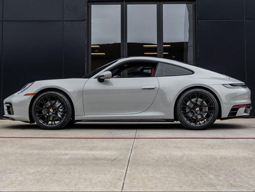 2024 Porsche 911 Carrera