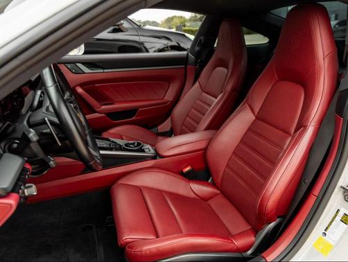 2024 Porsche 911 Carrera