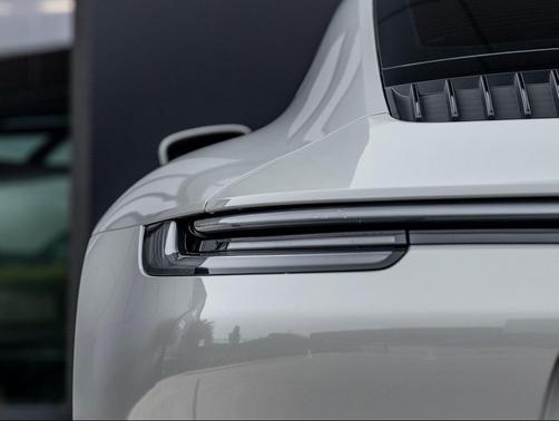 2024 Porsche 911 Carrera