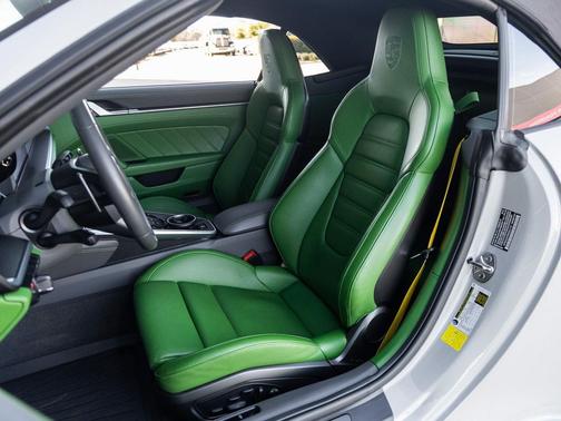 2022 Porsche 911 Turbo S