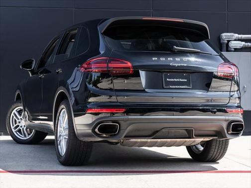 2016 Porsche Cayenne Base