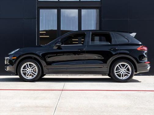 2016 Porsche Cayenne Base