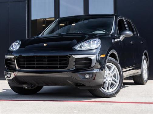 2016 Porsche Cayenne Base