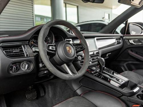 2024 Porsche Macan GTS