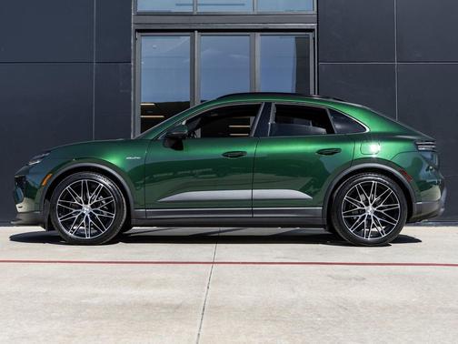 2025 Porsche Macan 