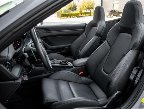 2023 Porsche 911 Carrera 4 GTS