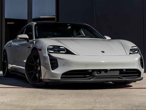 2022 Porsche Taycan GTS