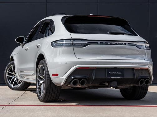 2025 Porsche Macan 