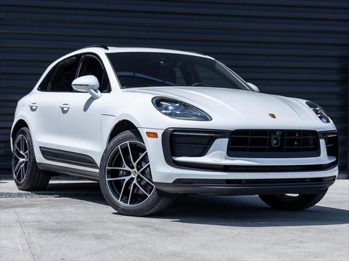 2025 Porsche Macan Base