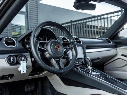 2017 Porsche 718 Cayman 