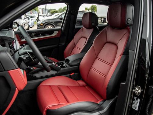 2025 Porsche Cayenne Cayenne