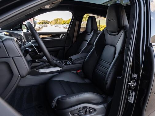 2026 Porsche Cayenne Cayenne Turbo E-Hybrid