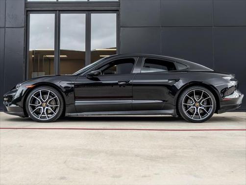 2023 Porsche Taycan
