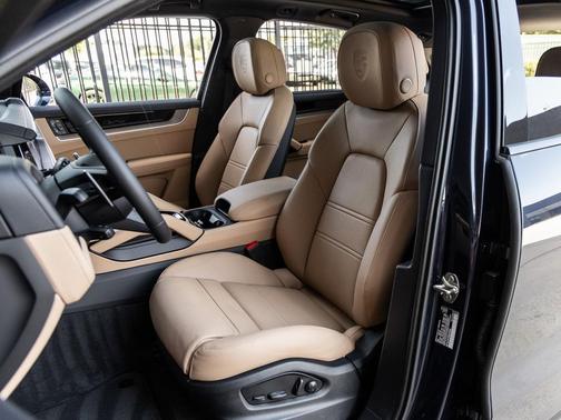 2025 Porsche Cayenne S
