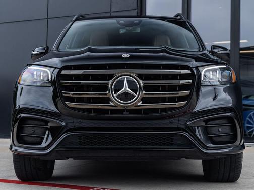 Black 2025 Mercedes-Benz GLS 580 4MATIC