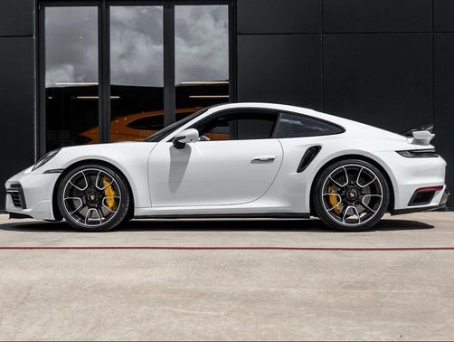 2022 Porsche 911 Turbo S