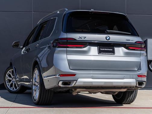 2025 BMW X7 xDrive40i