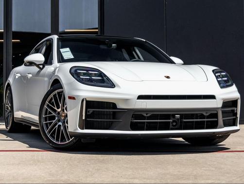 2025 Porsche Panamera 