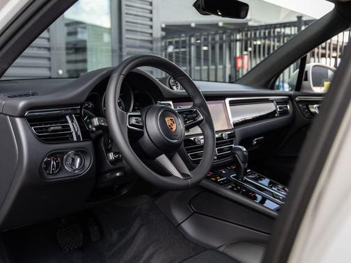 Chalk 2026 Porsche Macan Macan
