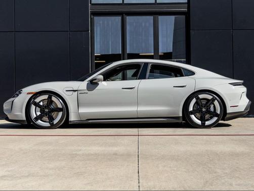 2026 Porsche Taycan Turbo