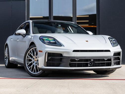 2025 Porsche Panamera 