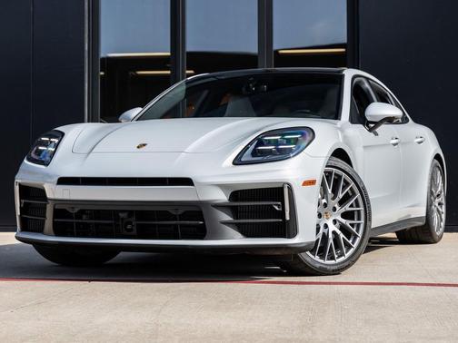 2025 Porsche Panamera 