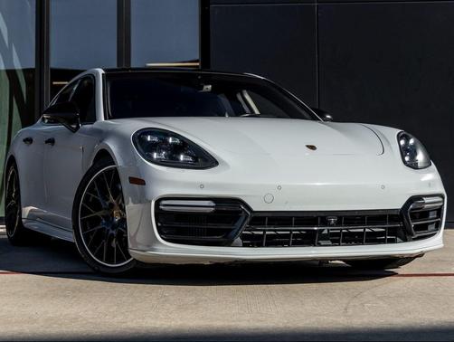 2020 Porsche Panamera GTS