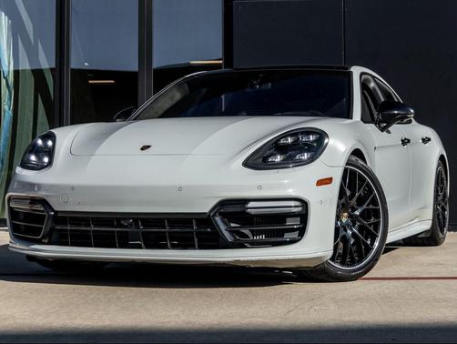 2020 Porsche Panamera GTS