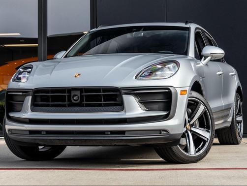 2023 Porsche Macan Base (PDK)