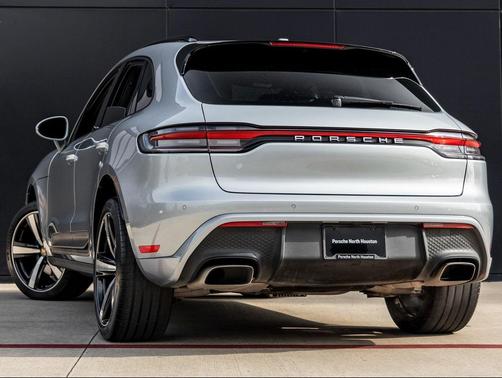 2023 Porsche Macan Base (PDK)