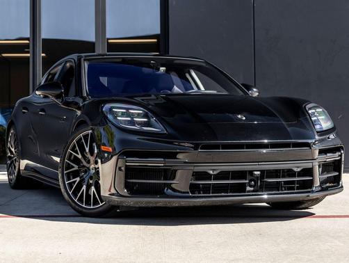 2025 Porsche Panamera Turbo